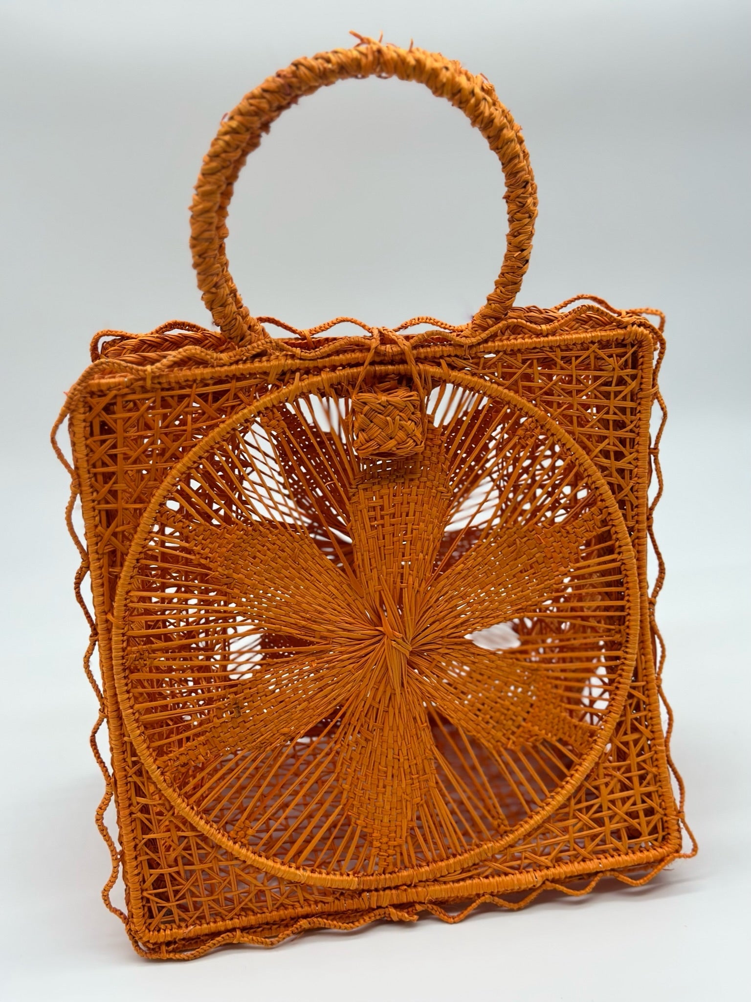 Iraca Palm Heart Basket Bag